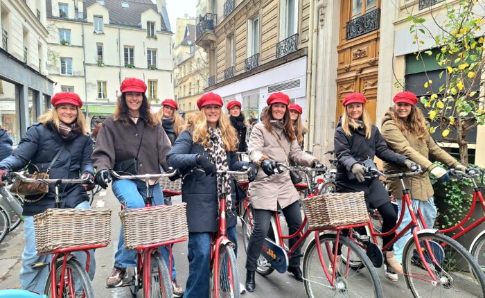 Foto Prive Tour 2026- meiden met berets